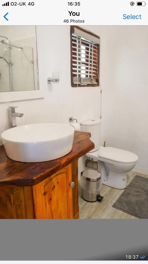 Ogumka, Self Catering , Beoliere, Mahe Hotel วิกตอเรีย ภายนอก รูปภาพ